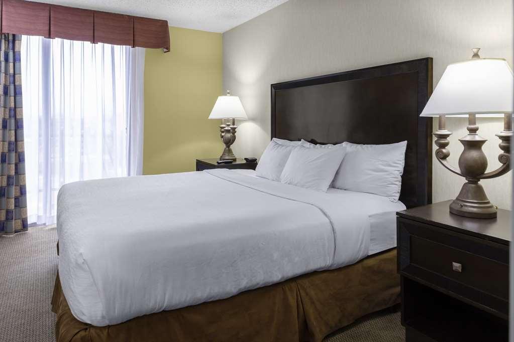 Embassy Suites By Hilton Kansas City Plaza Стая снимка