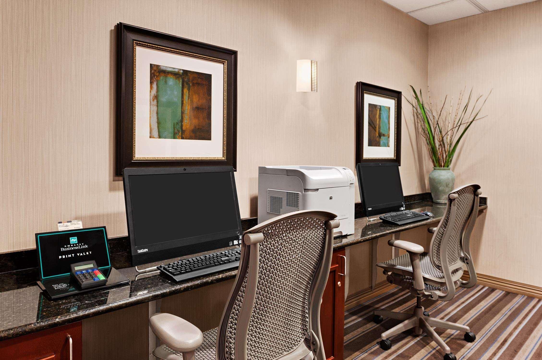 Embassy Suites By Hilton Kansas City Plaza Екстериор снимка
